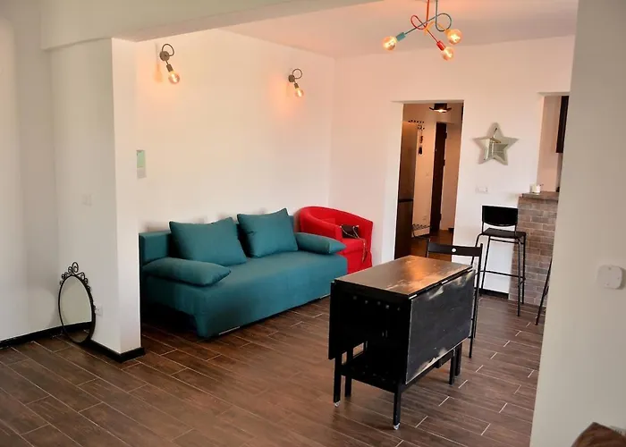 Sunny With Side View To The Danube Apartamento *